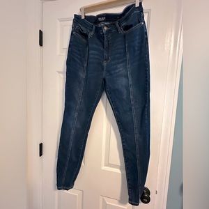 Judy Blue Skinny Fit Denim